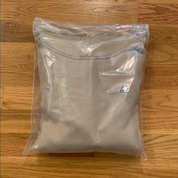 NWT New Balance Beige Hoodie Boys LARGE 14/16 - Picture 12 of 12